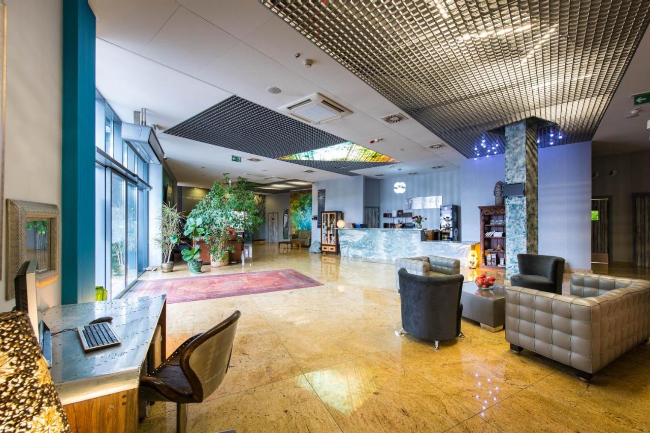 Hotel Lenart เวียลิชกา ภายนอก รูปภาพ